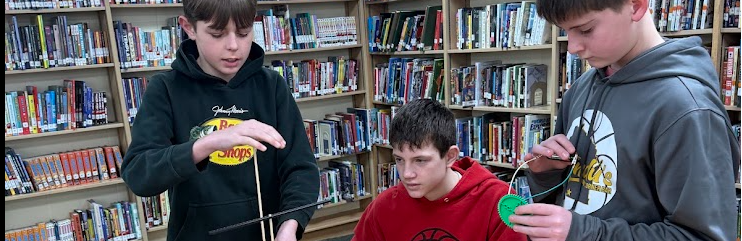 Students building robots